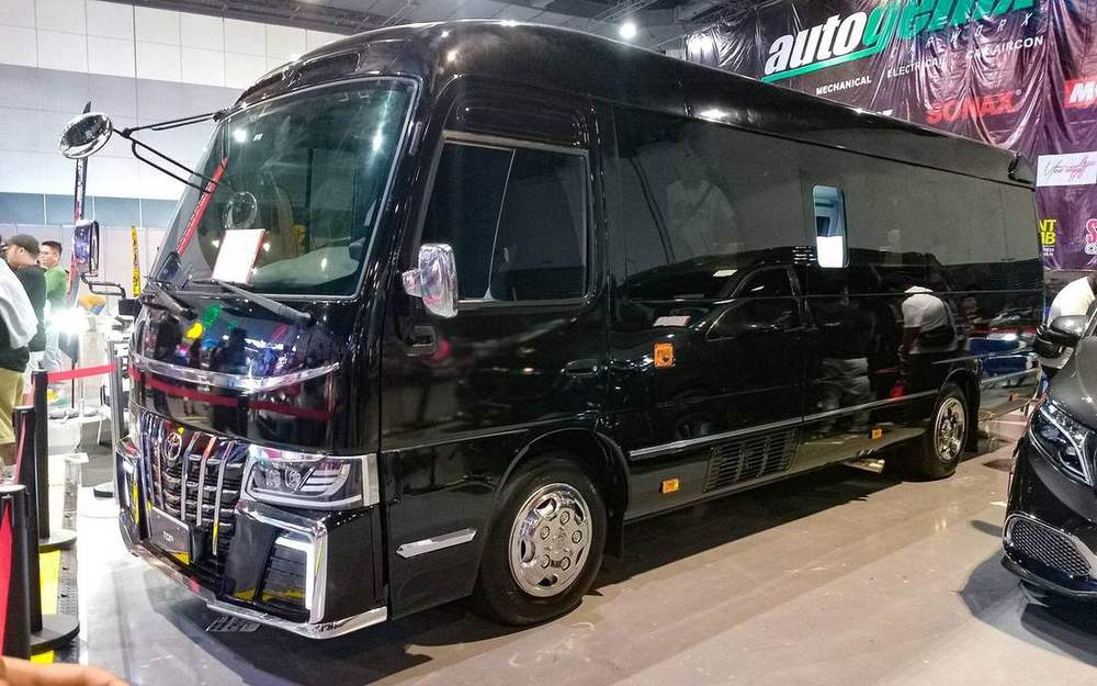 Toyota Coaster mini bus rental in Cebu