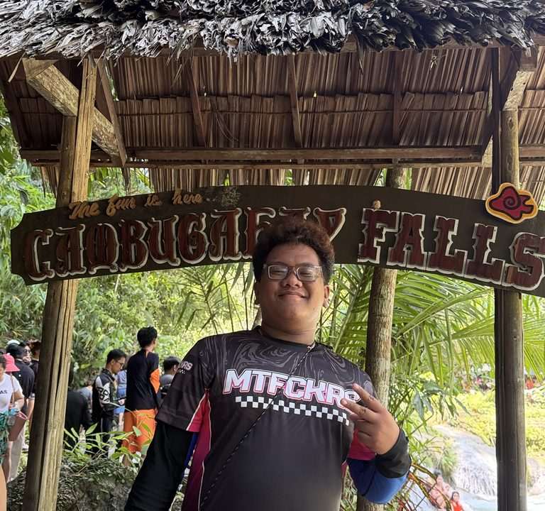Guest at Cambugahay Falls
