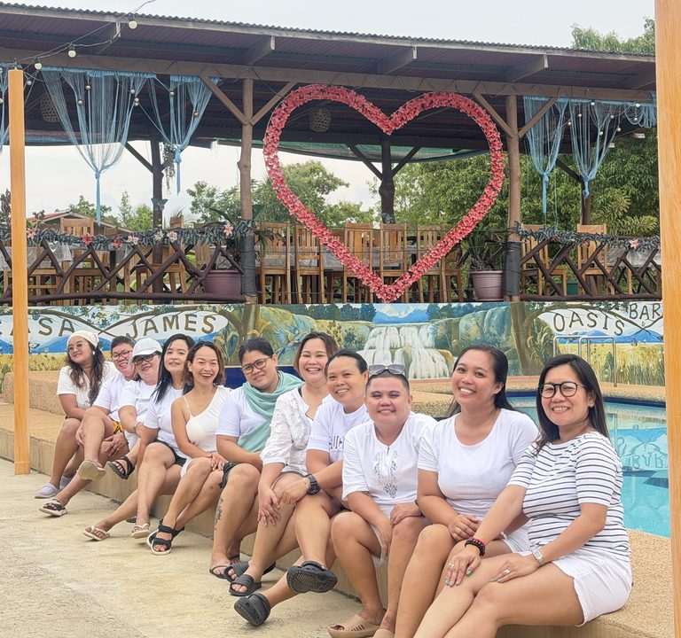 Guests at a Siquijor poolside