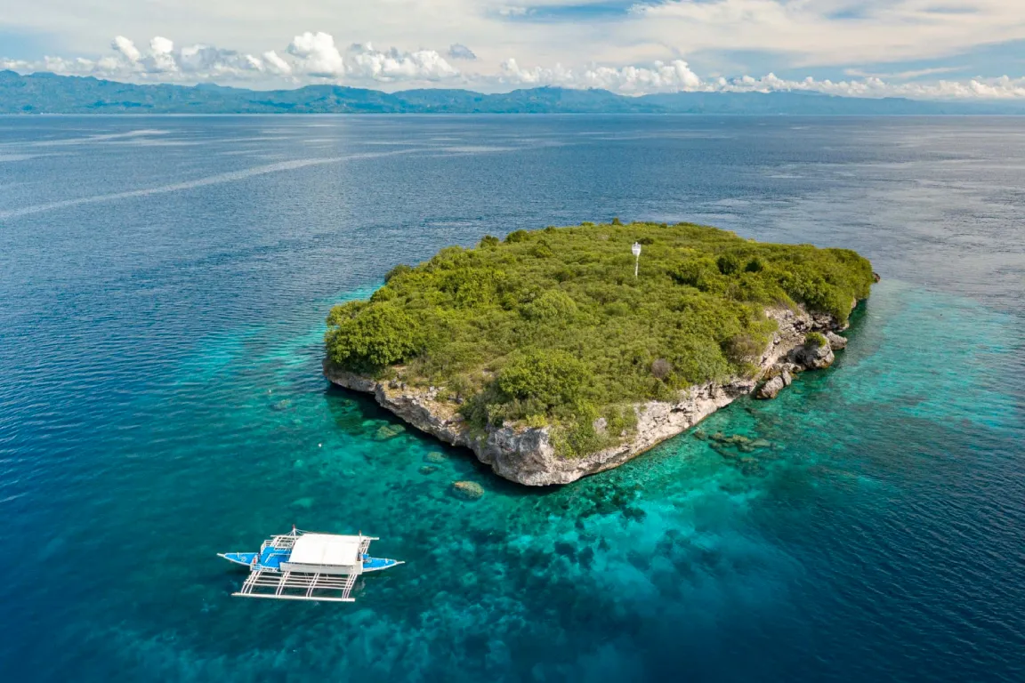 Pescador Island
